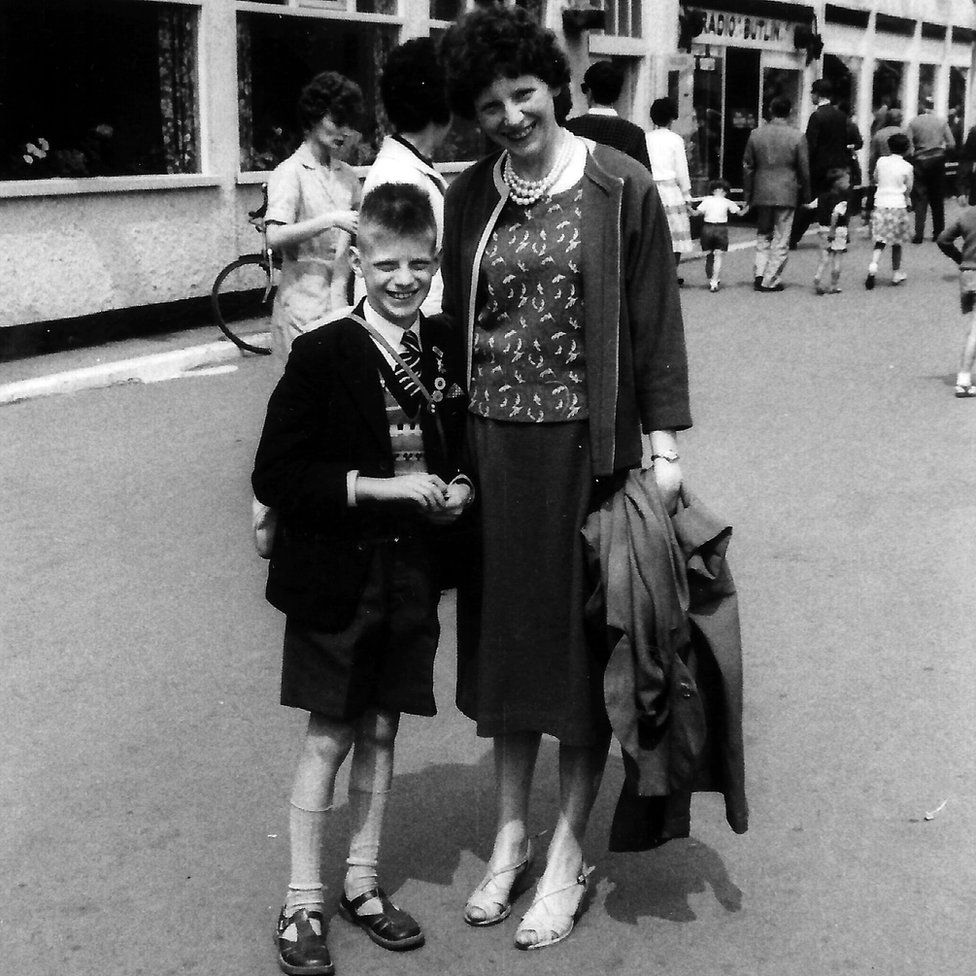 Steve Ellis and his mother, 1961